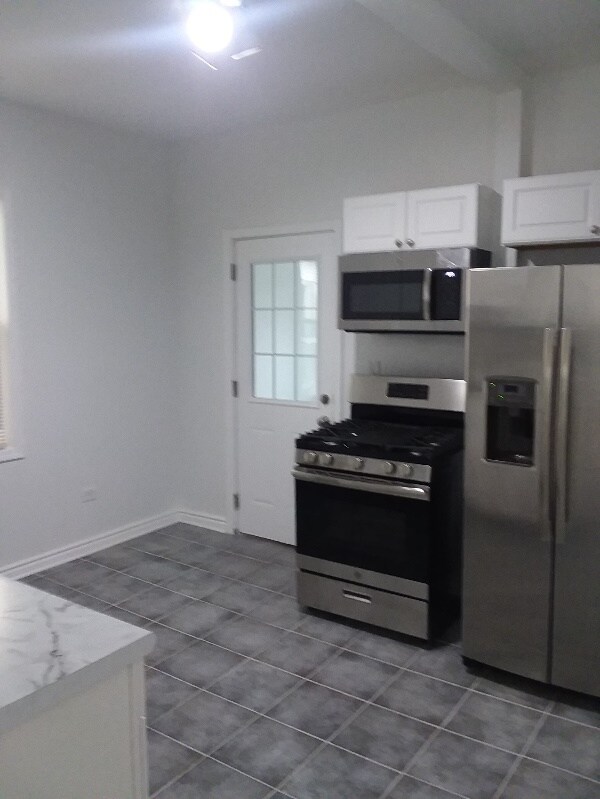 Building Photo - 7653 62nd Pl