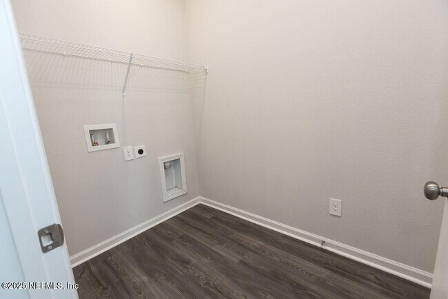 Building Photo - 14655 Macadamia Ln