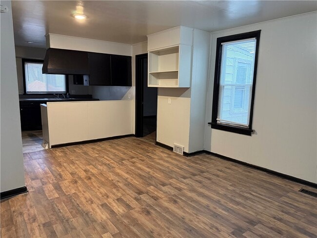 Building Photo - 710 Jay St