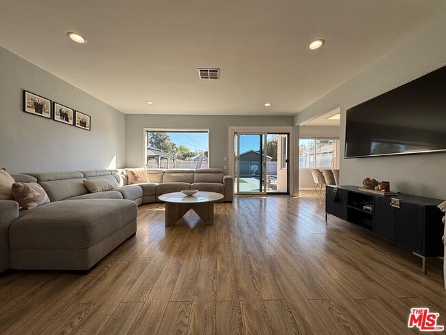 Building Photo - 10148 Gothic Ave