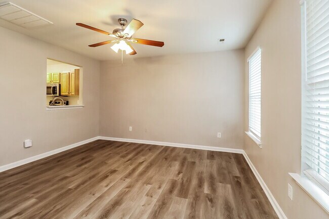 Building Photo - 1024 Valley Ridge Rd