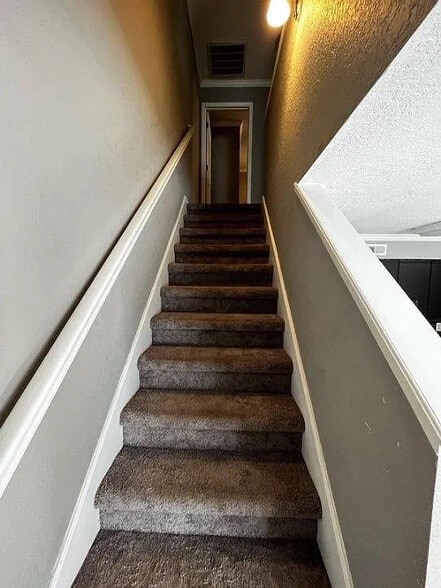 Building Photo - 2845 Jersey Ave