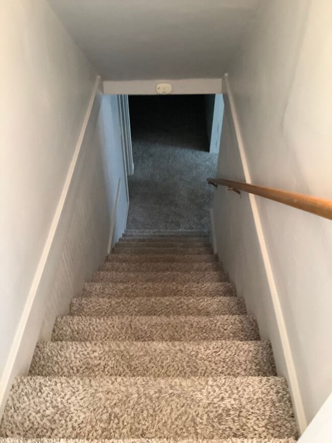 Building Photo - Large home/3bed 3 bath with bonus/office room just outside of PSNS and close to Bremerton Ferry