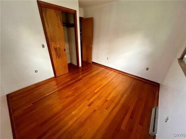 Building Photo - 91 Pulsifer Dr