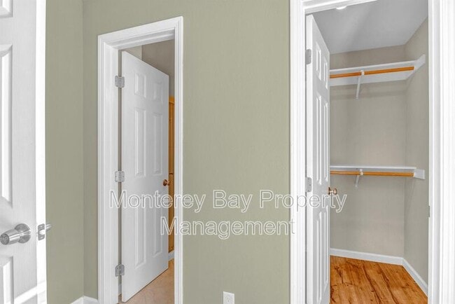 Building Photo - 1137 Mescal St