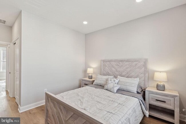 Building Photo - 153 Morgan St