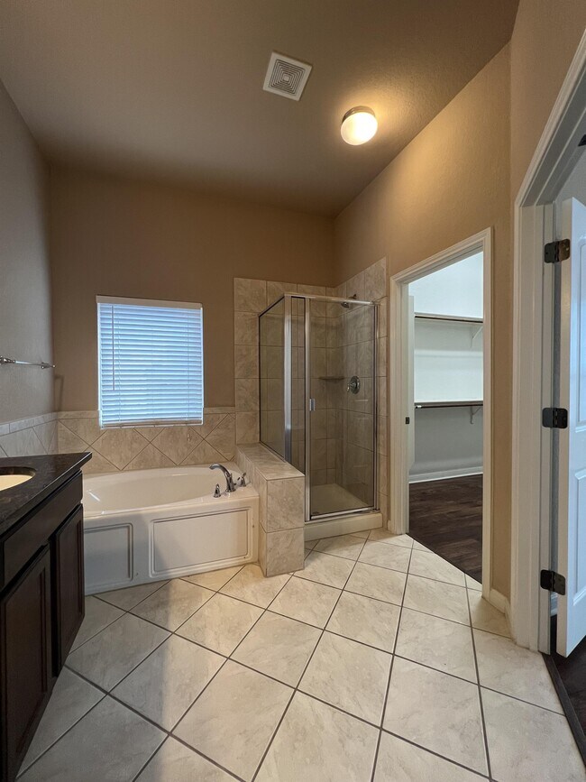 Building Photo - 25030 Buttermilk Ln