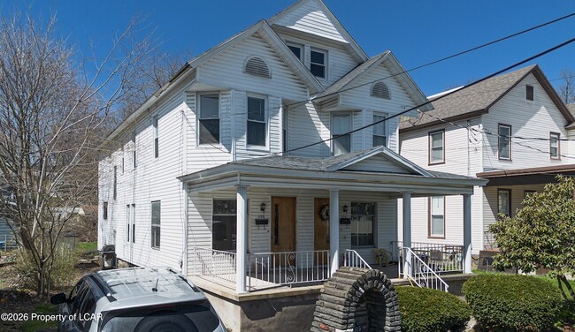 Building Photo - 175 Dundaff St