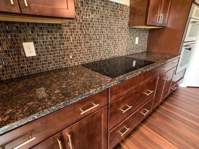 Building Photo - 5447 Crocus Dr