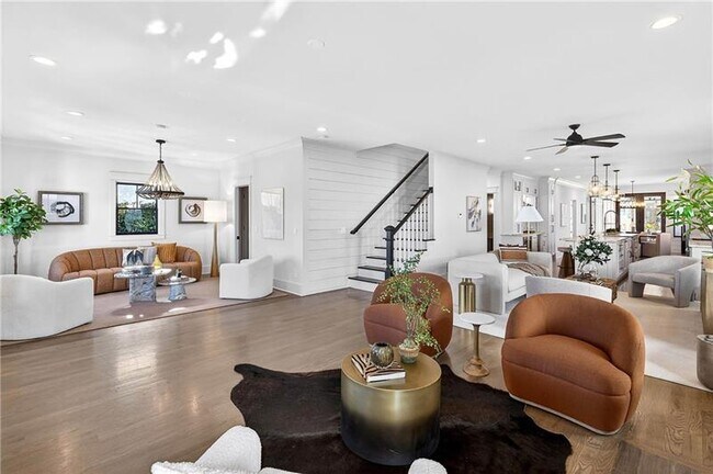 Building Photo - 636 Kennesaw Ave NE