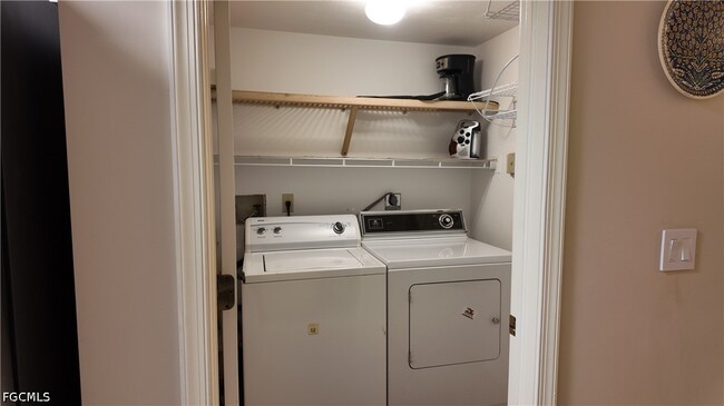 Building Photo - 509 Roma Ct