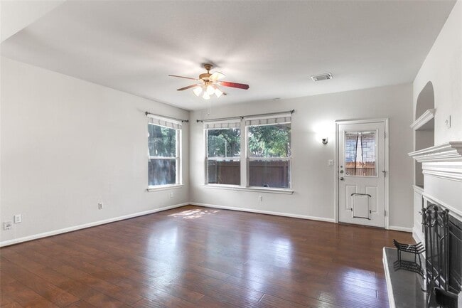Building Photo - 800 S Frontier Ln