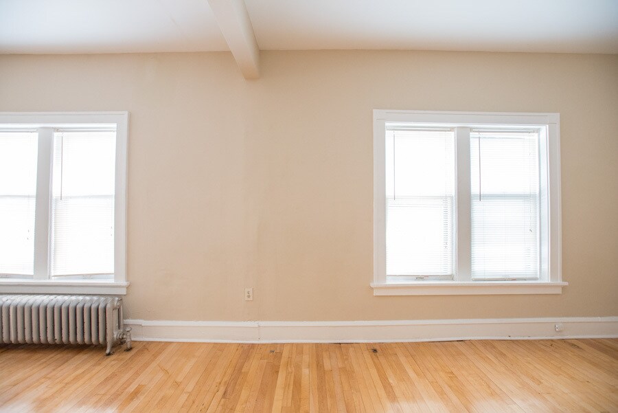 Building Photo - 1603 N Van Buren St