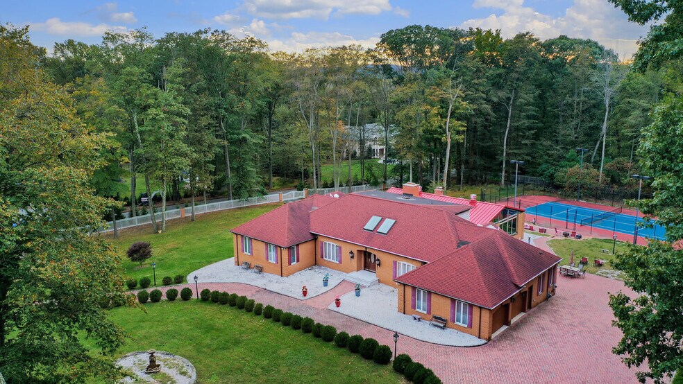 Building Photo - 91 Chestnut Ridge Rd