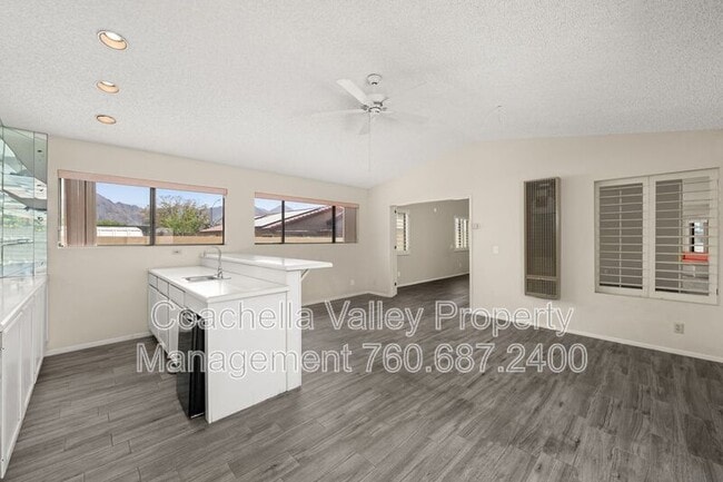 Building Photo - 43922 Warner Trail