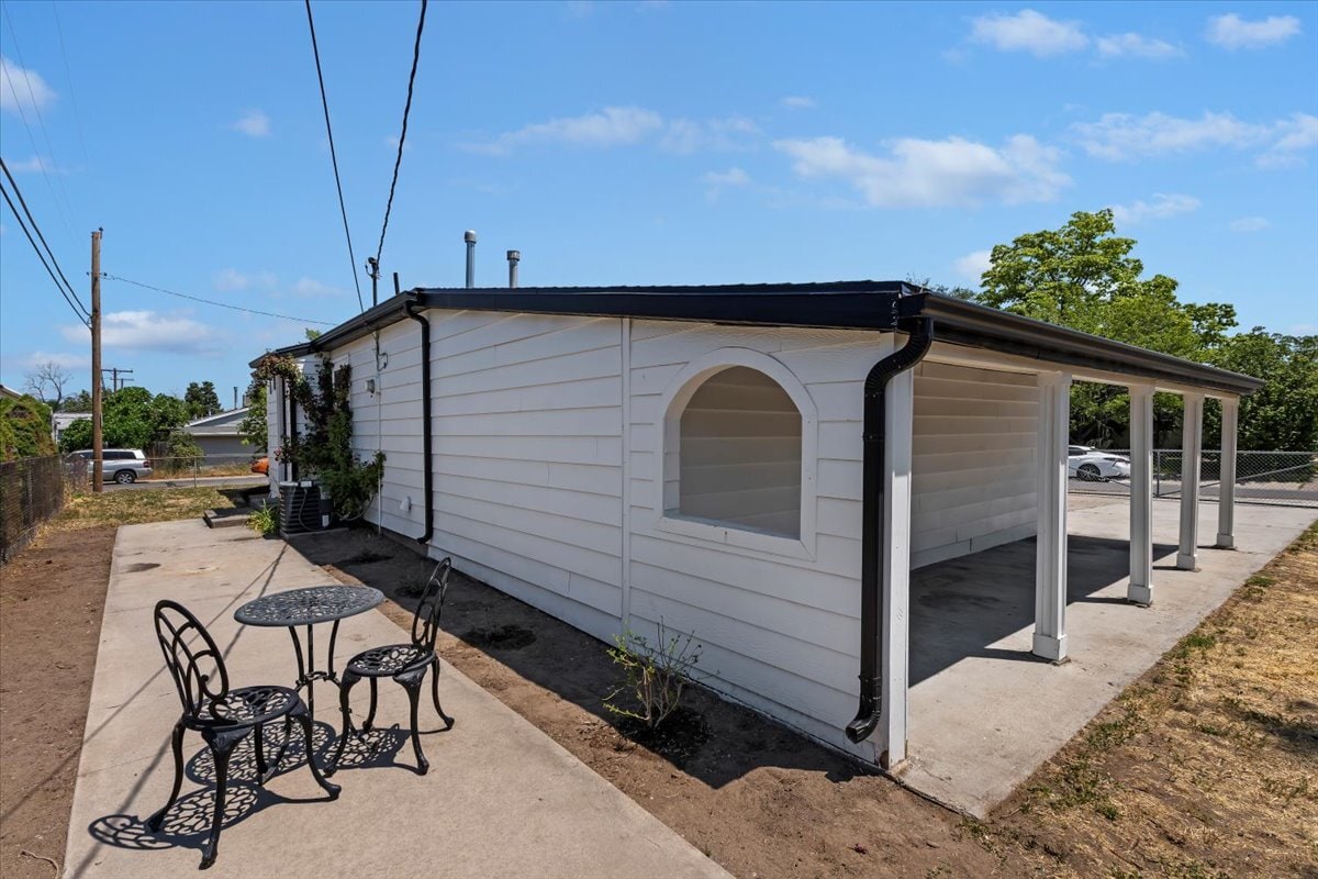 Building Photo - 5750 S 4060 W