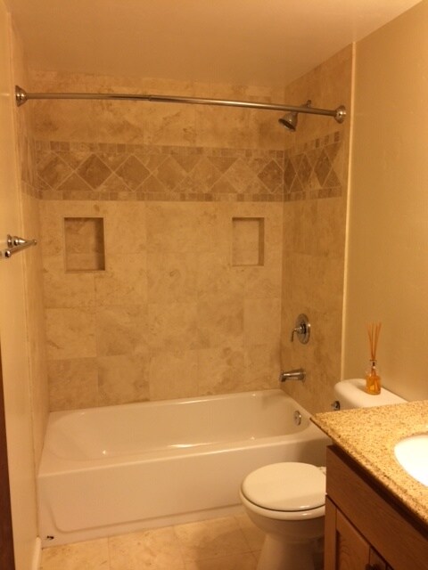 Building Photo - 8860 Villa La Jolla Dr
