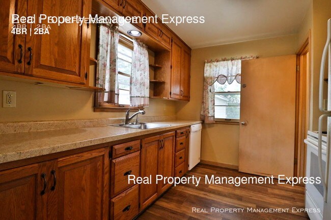 Building Photo - 2101 S Jefferson Ave