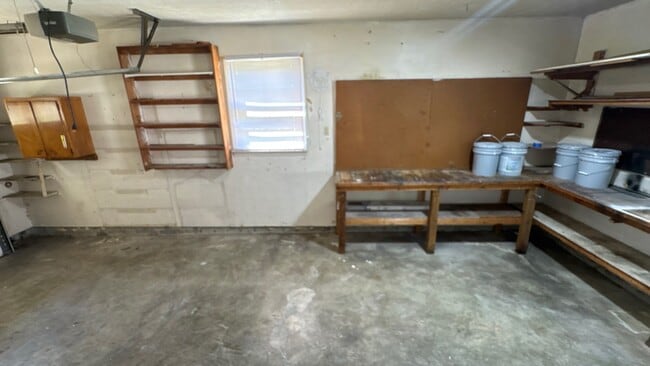 Building Photo - 5321 Juanita Ln