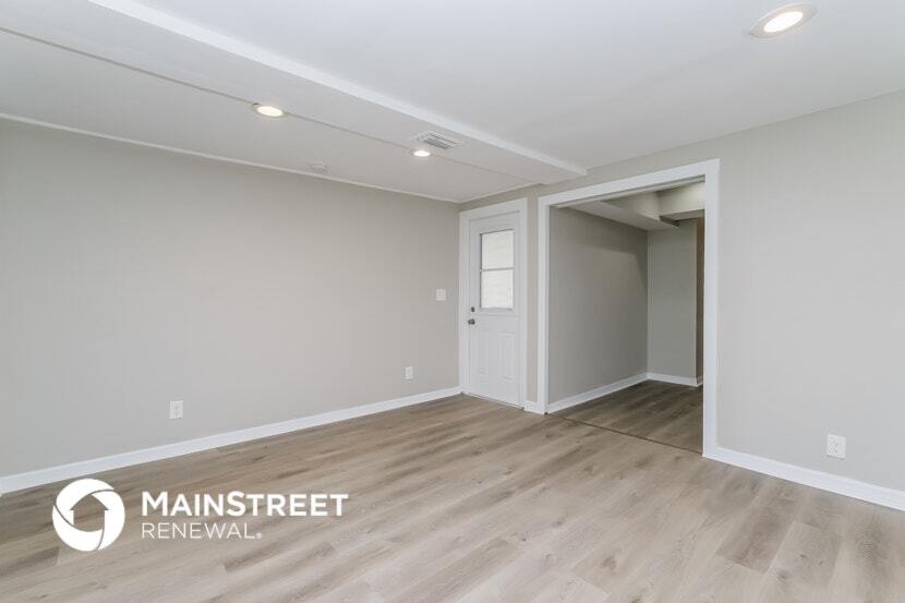 Building Photo - 1909 Glen Echo Ln