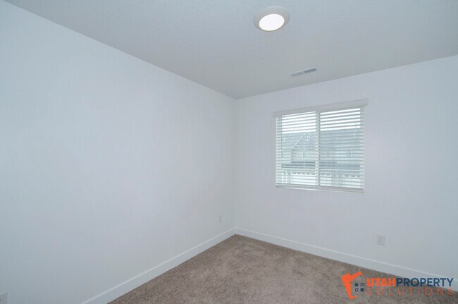 Building Photo - 763 N 3860 W