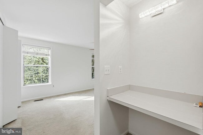 Building Photo - 5957 Havener House Way