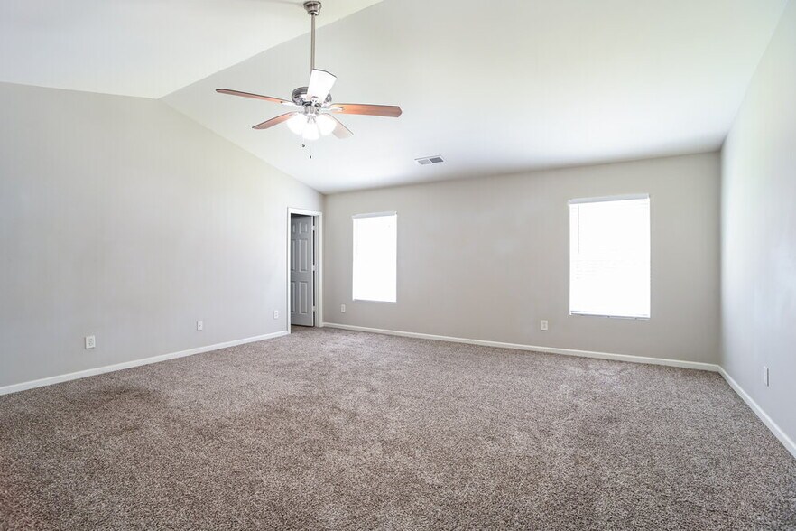 Building Photo - 6510 Blackwood Ln