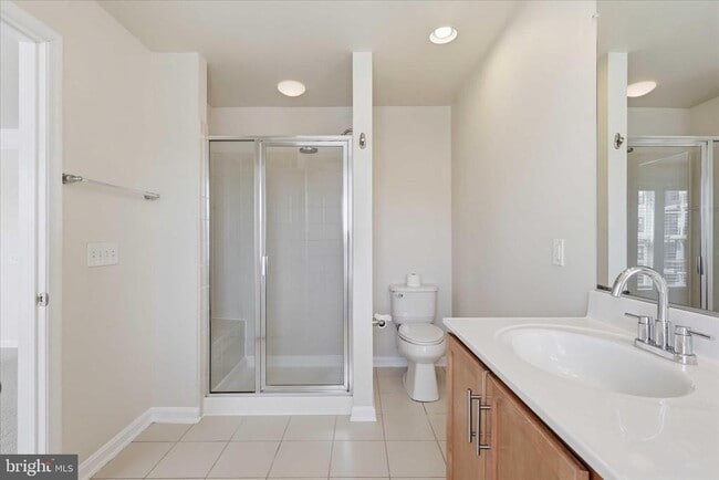 Building Photo - 2932 Finsbury Pl