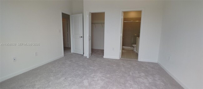 Building Photo - 689 SE 13th St Cir