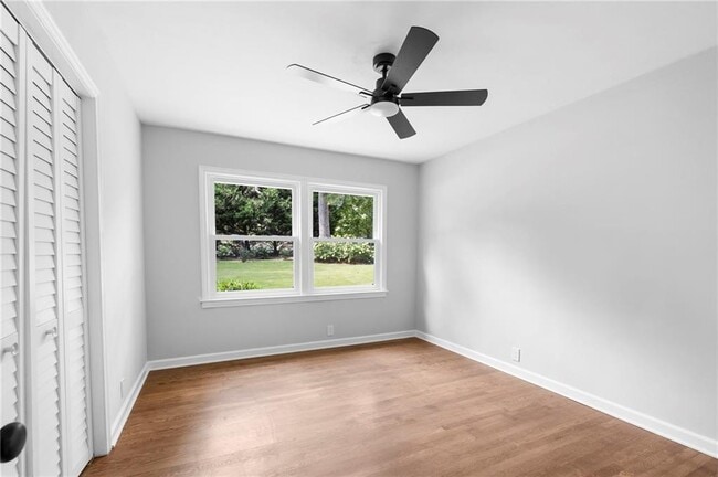 Building Photo - 2233 Clairmont Rd