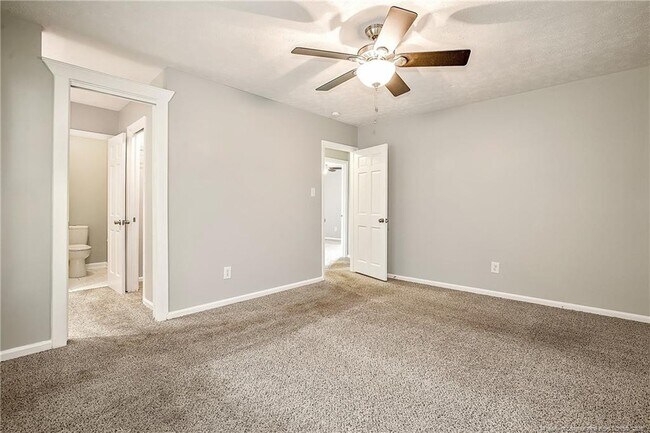 Building Photo - 221 Waxhaw Dr