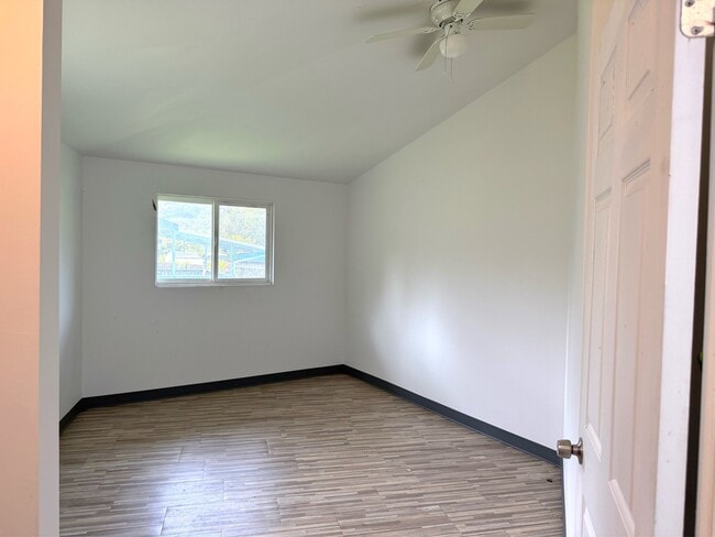 Building Photo - 14-3431-3431 Forest Rd