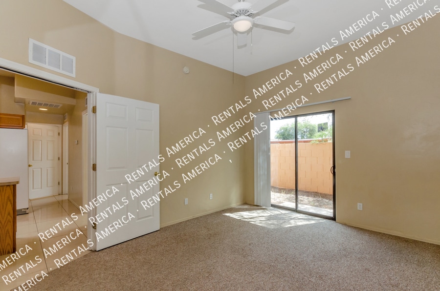 Building Photo - 7202 E Chelsie Kaye Ln