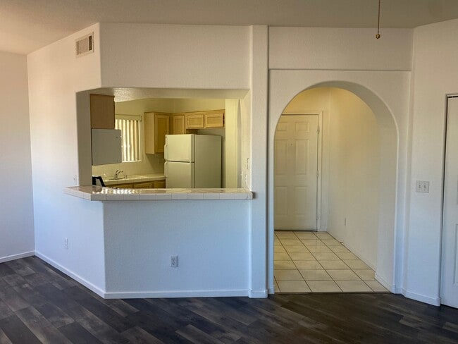 Building Photo - 2br with wood flooring on first floor in g...