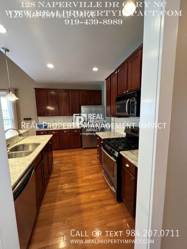 Building Photo - 128 Naperville Dr