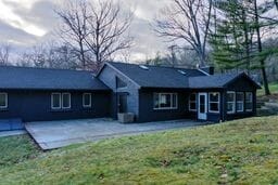 Building Photo - 802 Larchmont Rd