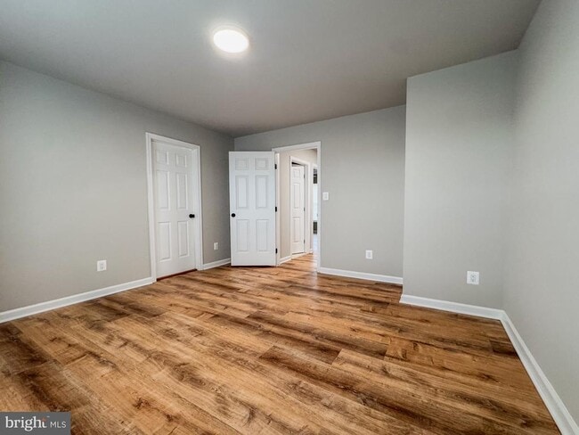 Building Photo - 6337 Littlefield Ct