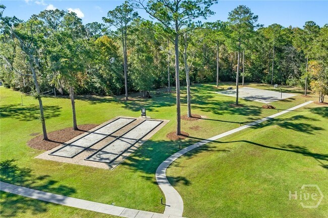 Building Photo - 241 Ridgewood Park Dr S