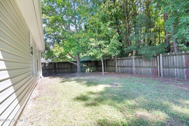 Building Photo - 124 Crooked Run Dr