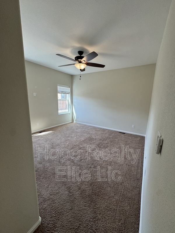 Building Photo - 6672 Kearsarge Dr