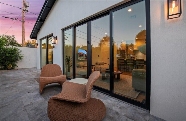 Building Photo - 3631 N 54th Ct