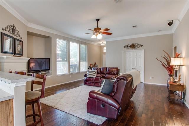 Building Photo - 1421 Park Palisades Dr