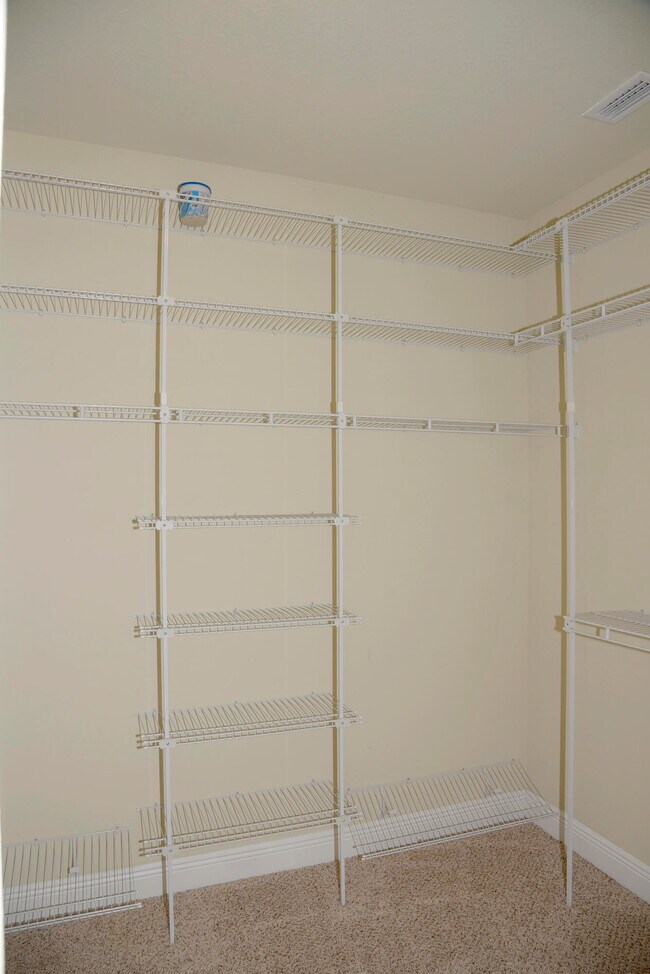 Building Photo - 289 Dickens Dr
