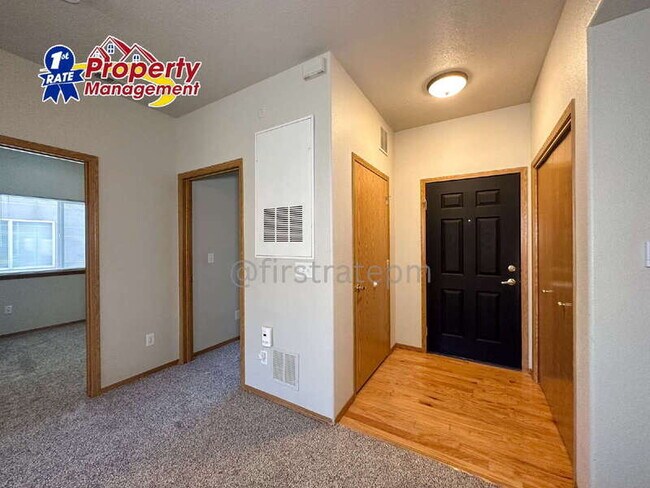 Building Photo - 1949 E Wilson Ln