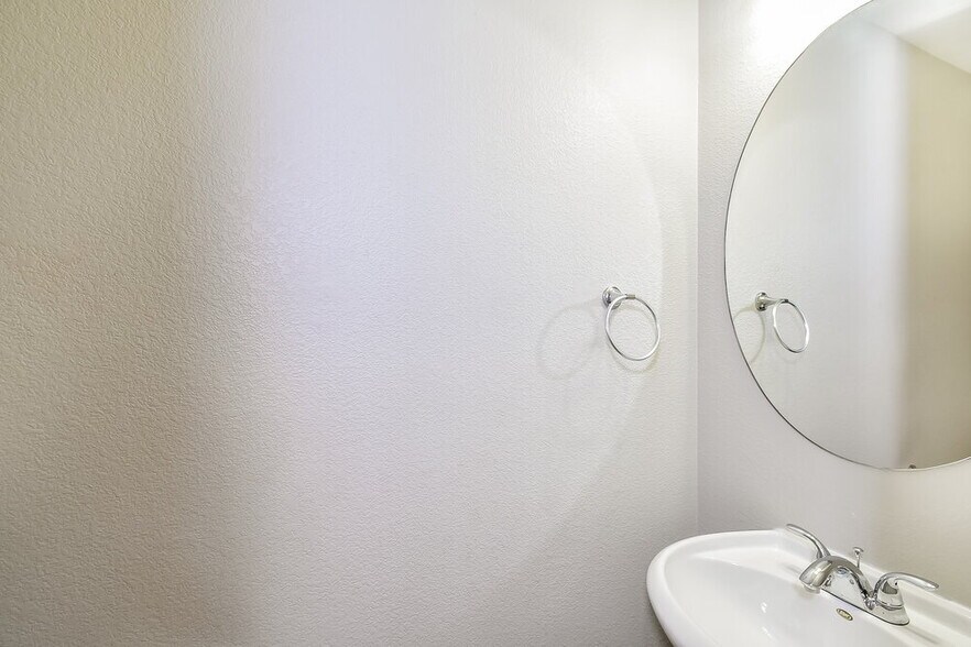 Building Photo - 8536 Warthen Meadows St