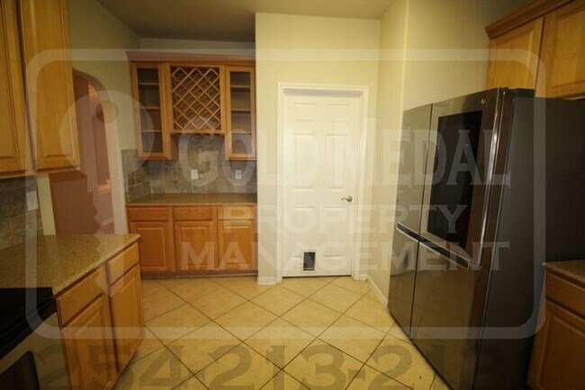 Building Photo - 2908 Tucson Dr