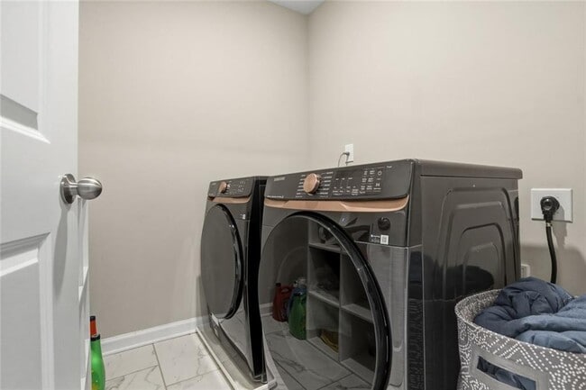 Building Photo - 504 Elm Bluff Way