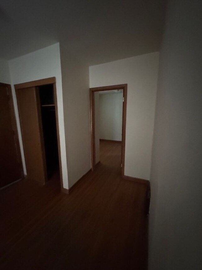 Building Photo - 1626 Winnebago St