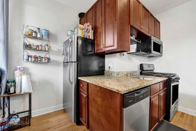 Building Photo - 3807 W Altgeld St
