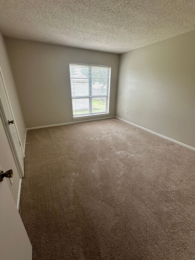 Building Photo - 1BD/1BA Condo located on the Germantown/Memphis Line!